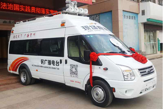 福特全顺客车转播车