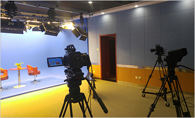 石油大学远程教育虚拟演播室